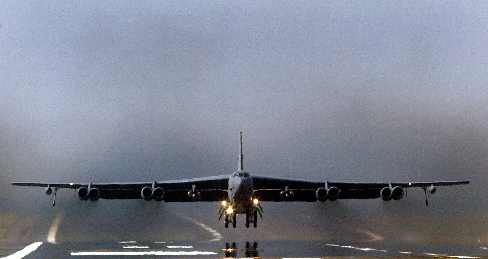 In 2015, B-52 Bombers Flew Thousands Of Miles To Carpet Bomb Mock ...